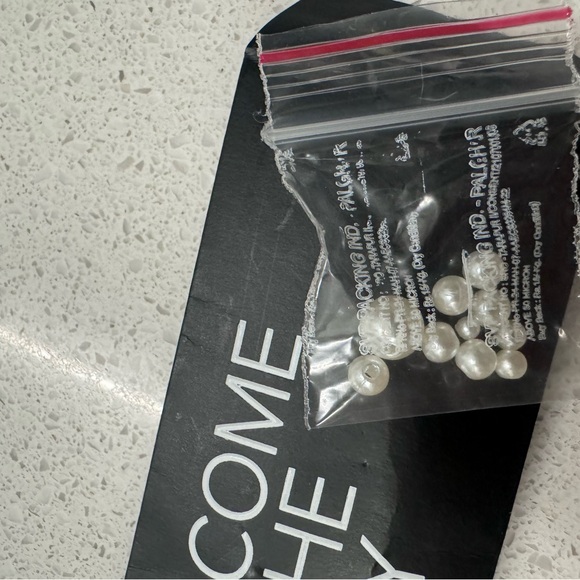 Retrofete ELAINA PEARL DRESS - Picture 11 of 11